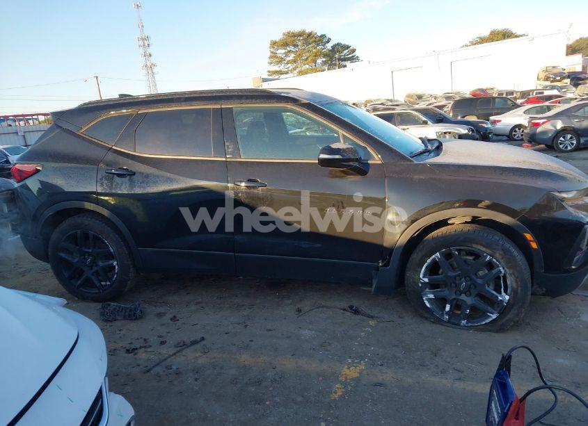 Photo 12 of 2020 Chevrolet Blazer FWD 2LT (VIN 3GNKBCRS0LS677255)