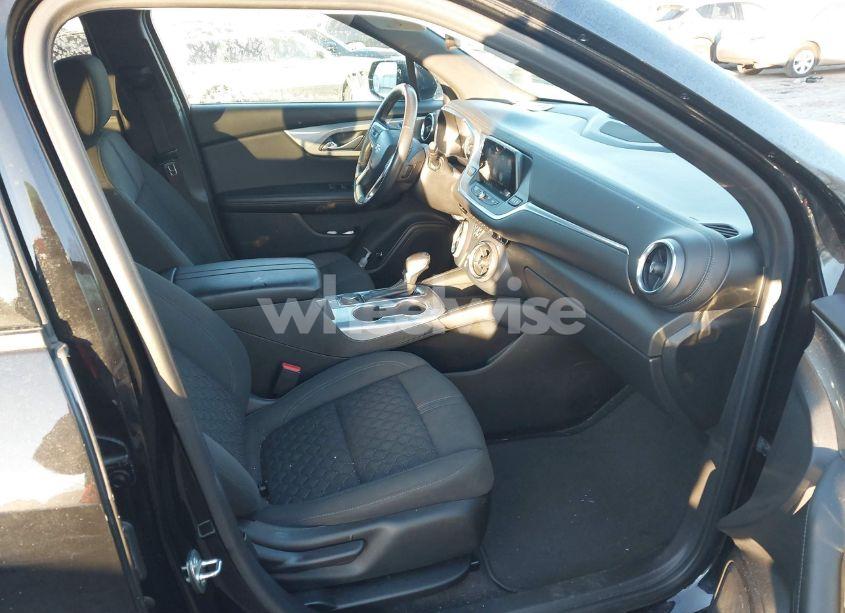 Photo 4 of 2020 Chevrolet Blazer FWD 2LT (VIN 3GNKBCRS0LS677255)