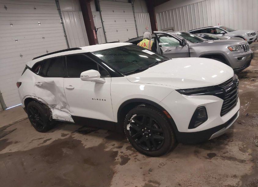 Photo 13 of 2020 Chevrolet Blazer FWD 2LT (VIN 3GNKBCRS0LS681323)