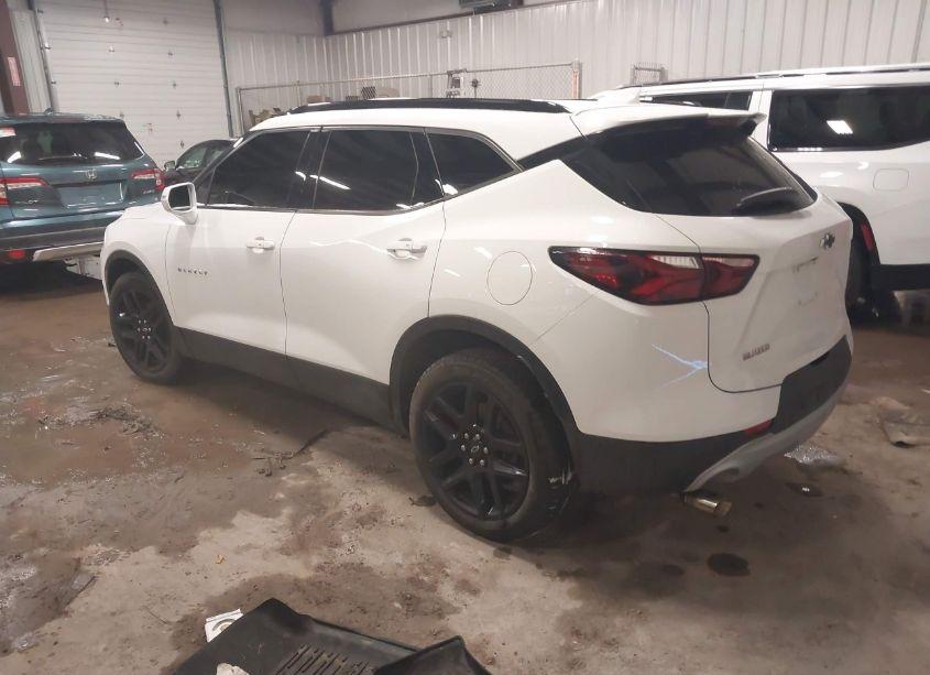 Photo 3 of 2020 Chevrolet Blazer FWD 2LT (VIN 3GNKBCRS0LS681323)