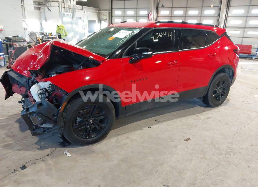 Photo 2 of 2021 Chevrolet Blazer FWD 2LT (VIN 3GNKBCRS0MS543430)