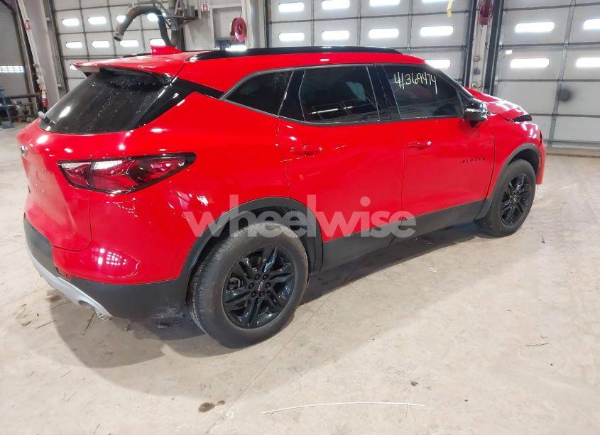 Photo 4 of 2021 Chevrolet Blazer FWD 2LT (VIN 3GNKBCRS0MS543430)