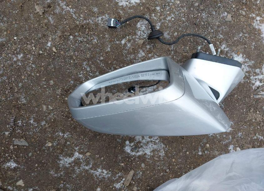 Photo 18 of 2020 Chevrolet Blazer FWD 2LT (VIN 3GNKBCRS1LS637802)