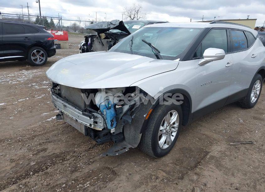 Photo 2 of 2020 Chevrolet Blazer FWD 2LT (VIN 3GNKBCRS1LS637802)