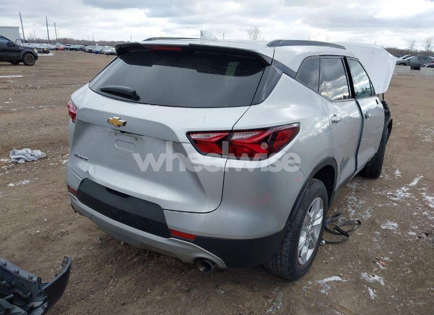 Photo 4 of 2020 Chevrolet Blazer FWD 2LT (VIN 3GNKBCRS1LS637802)