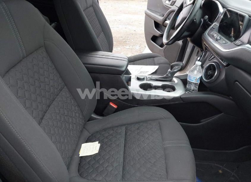 Photo 5 of 2020 Chevrolet Blazer FWD 2LT (VIN 3GNKBCRS1LS637802)