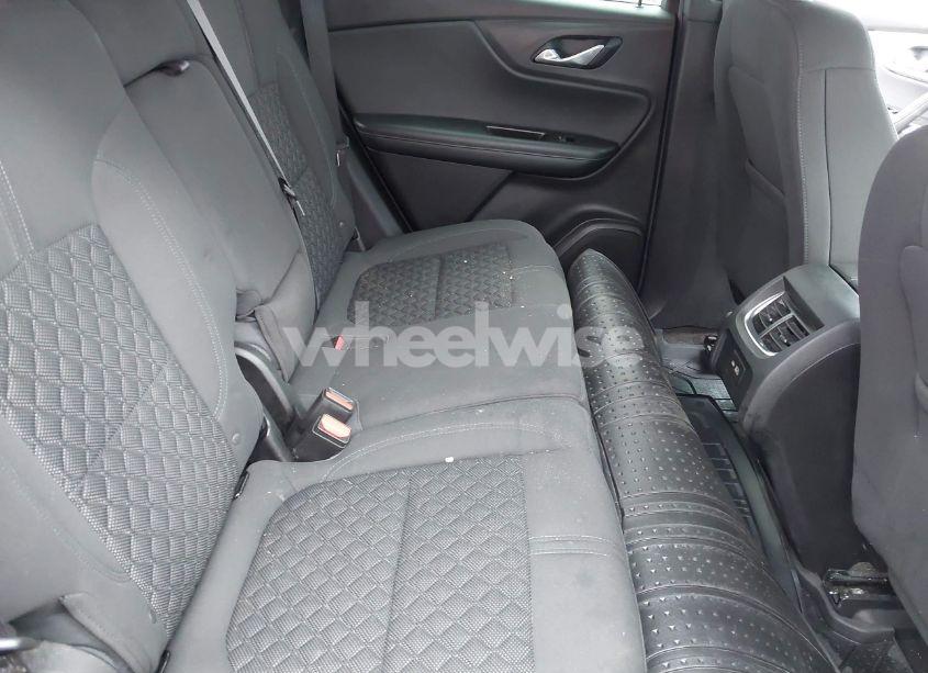 Photo 8 of 2020 Chevrolet Blazer FWD 2LT (VIN 3GNKBCRS1LS637802)
