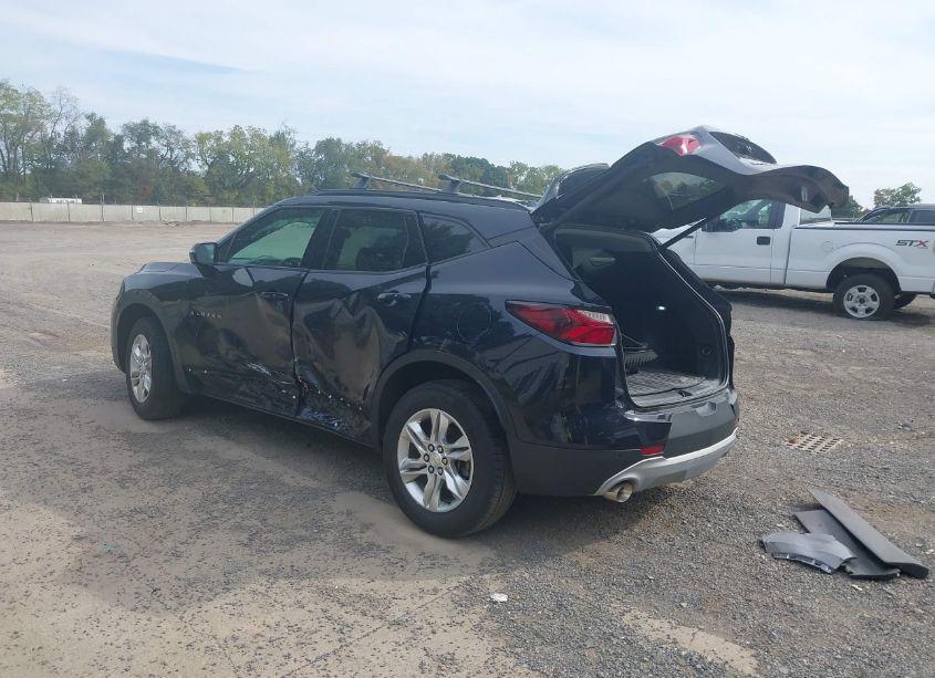 Photo 3 of 2020 Chevrolet Blazer FWD 2LT (VIN 3GNKBCRS1LS728424)