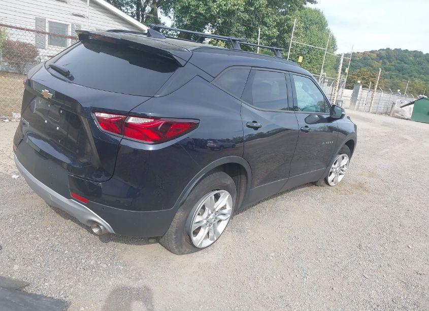 Photo 4 of 2020 Chevrolet Blazer FWD 2LT (VIN 3GNKBCRS1LS728424)