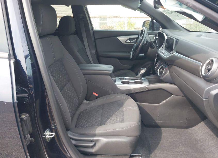 Photo 5 of 2020 Chevrolet Blazer FWD 2LT (VIN 3GNKBCRS1LS728424)