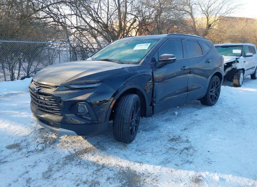 Photo 2 of 2021 Chevrolet Blazer FWD 2LT (VIN 3GNKBCRS1MS518097)