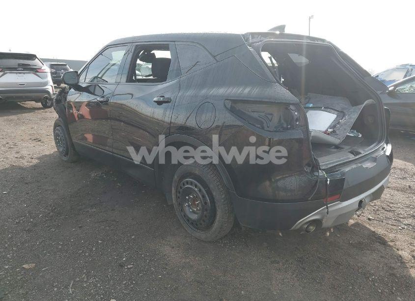 Photo 3 of 2021 Chevrolet Blazer FWD 2LT (VIN 3GNKBCRS1MS578042)