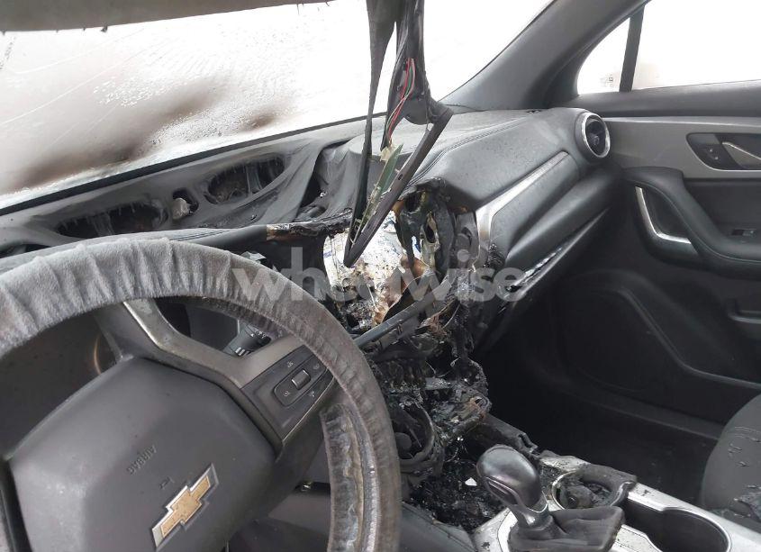 Photo 6 of 2019 Chevrolet Blazer (VIN 3GNKBCRS2KS683069)