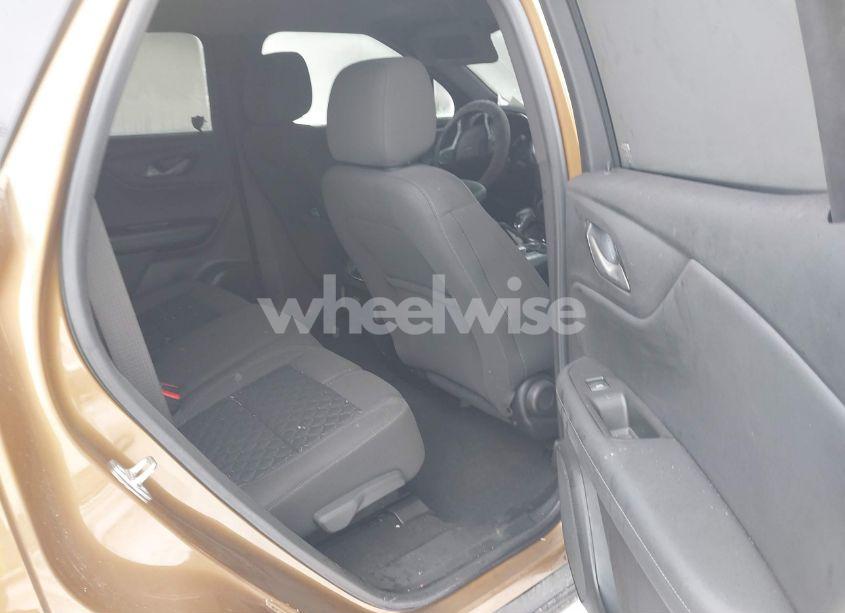 Photo 8 of 2019 Chevrolet Blazer (VIN 3GNKBCRS2KS683069)