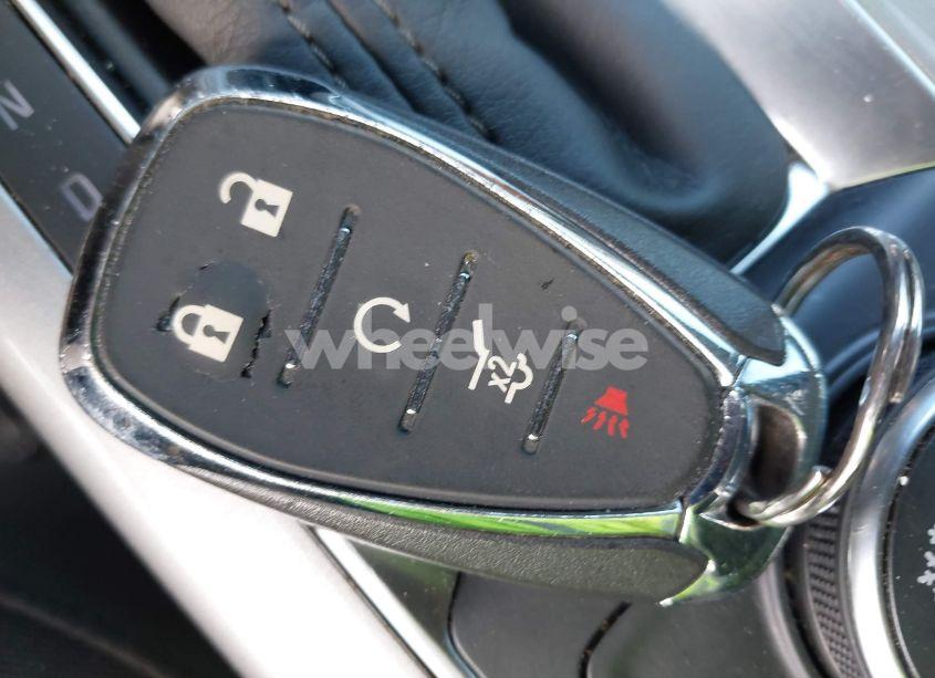 Photo 11 of 2020 Chevrolet Blazer FWD 2LT (VIN 3GNKBCRS2LS592322)