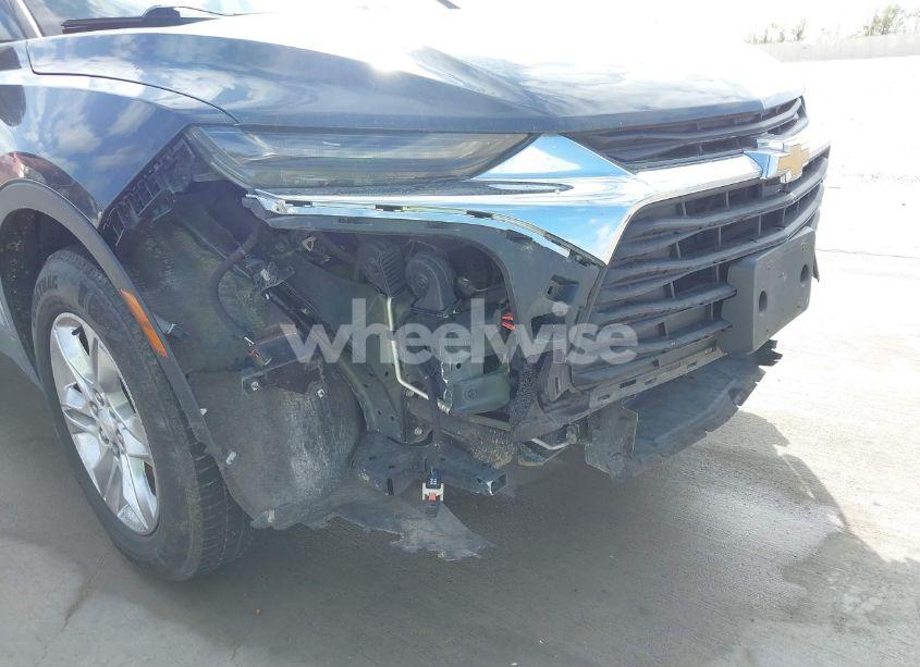 Photo 6 of 2020 Chevrolet Blazer FWD 2LT (VIN 3GNKBCRS2LS592322)