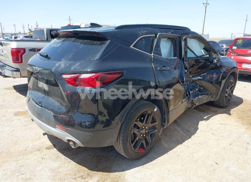 Photo 4 of 2020 Chevrolet Blazer FWD 2LT (VIN 3GNKBCRS2LS618188)