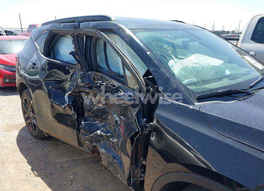 Photo 6 of 2020 Chevrolet Blazer FWD 2LT (VIN 3GNKBCRS2LS618188)