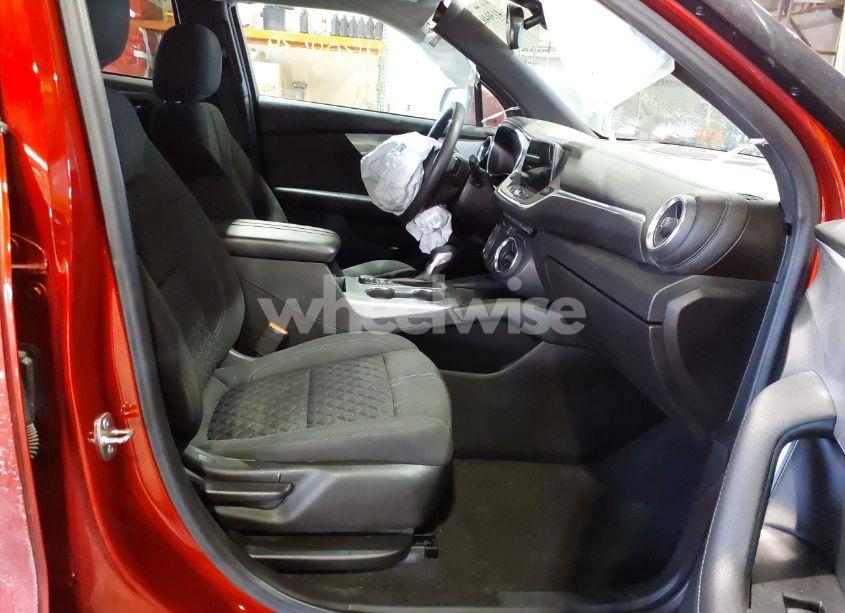 Photo 5 of 2021 Chevrolet Blazer FWD 2LT (VIN 3GNKBCRS2MS553439)