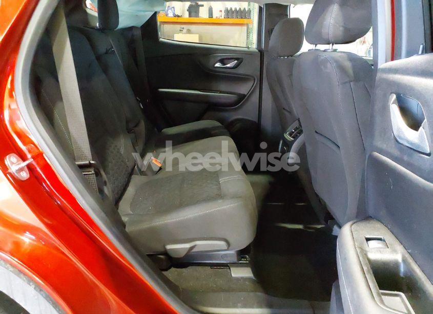 Photo 8 of 2021 Chevrolet Blazer FWD 2LT (VIN 3GNKBCRS2MS553439)