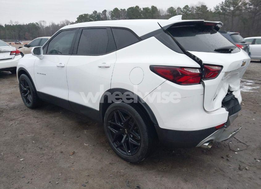 Photo 3 of 2019 Chevrolet Blazer (VIN 3GNKBCRS3KS568125)