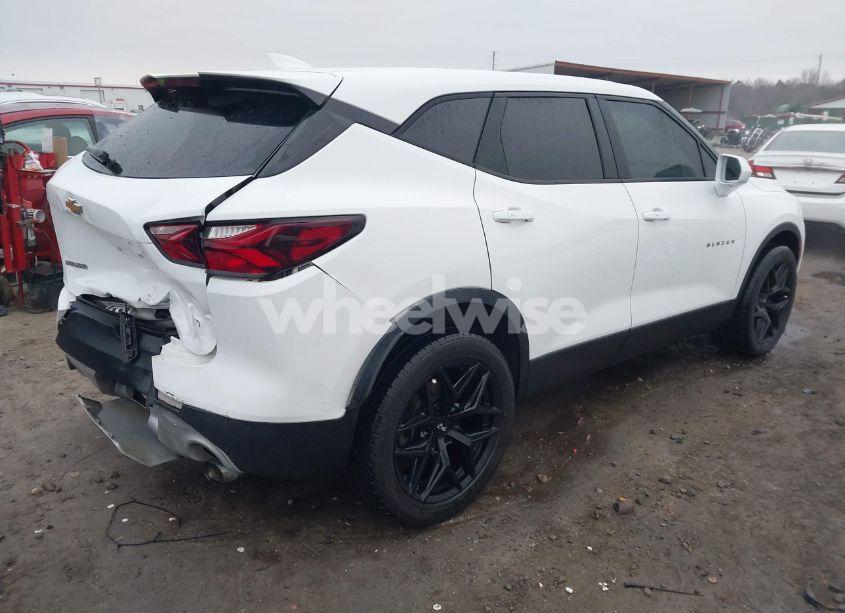 Photo 4 of 2019 Chevrolet Blazer (VIN 3GNKBCRS3KS568125)