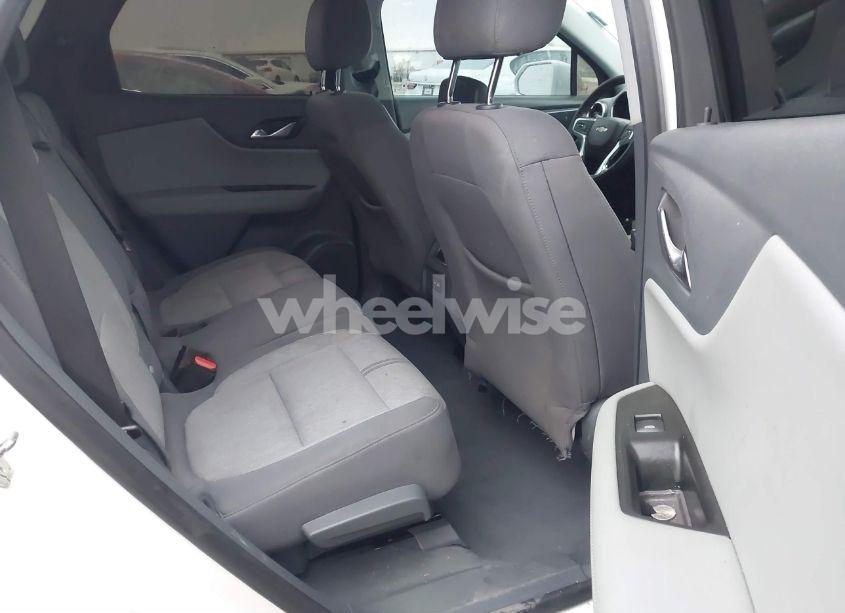 Photo 8 of 2019 Chevrolet Blazer (VIN 3GNKBCRS3KS568125)