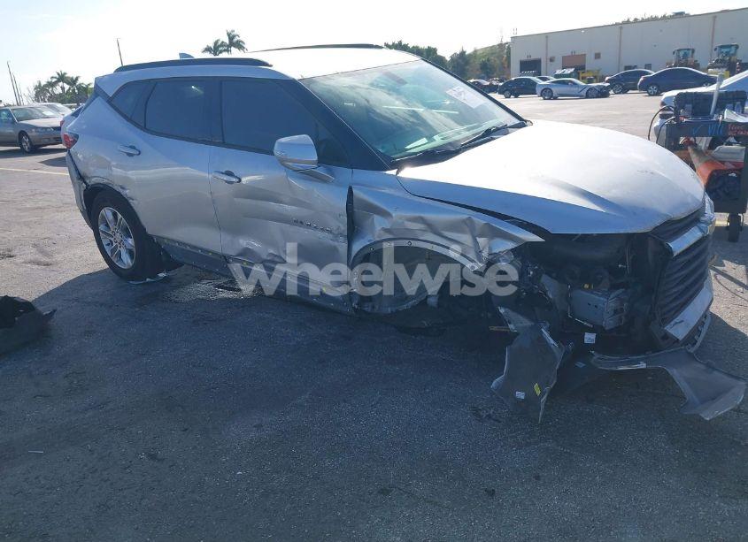 Photo 6 of 2019 Chevrolet Blazer (VIN 3GNKBCRS3KS668242)