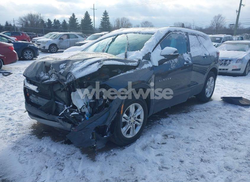 Photo 2 of 2020 Chevrolet Blazer FWD 2LT (VIN 3GNKBCRS3LS603246)