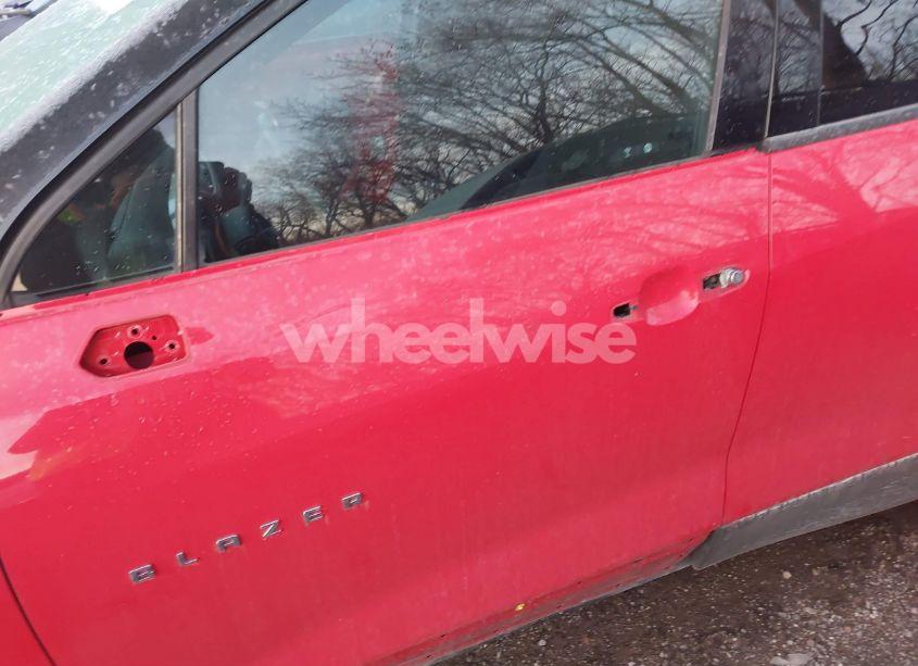 Photo 18 of 2020 Chevrolet Blazer FWD 2LT (VIN 3GNKBCRS4LS677498)