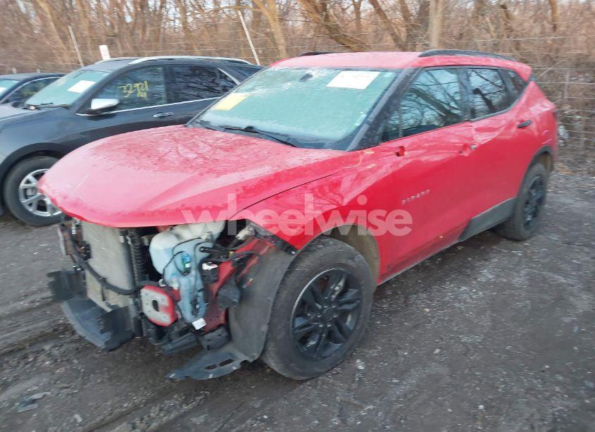 Photo 2 of 2020 Chevrolet Blazer FWD 2LT (VIN 3GNKBCRS4LS677498)