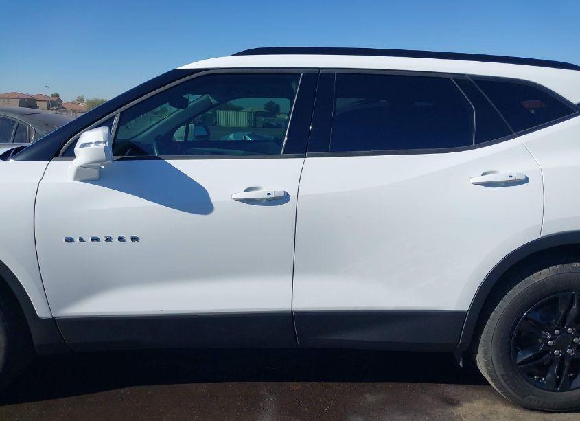 Photo 15 of 2020 Chevrolet Blazer FWD 2LT (VIN 3GNKBCRS5LS554633)