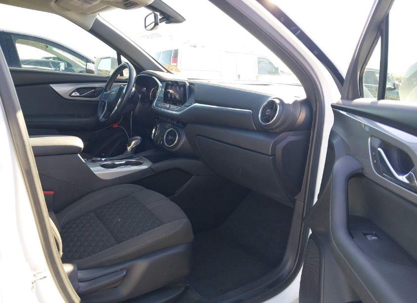 Photo 5 of 2020 Chevrolet Blazer FWD 2LT (VIN 3GNKBCRS5LS554633)