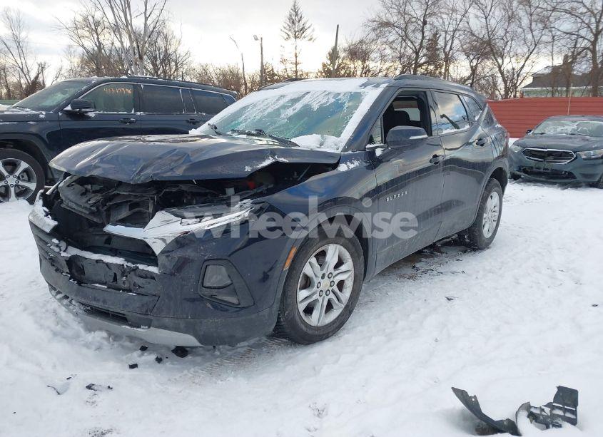 Photo 2 of 2020 Chevrolet Blazer FWD 2LT (VIN 3GNKBCRS5LS626513)