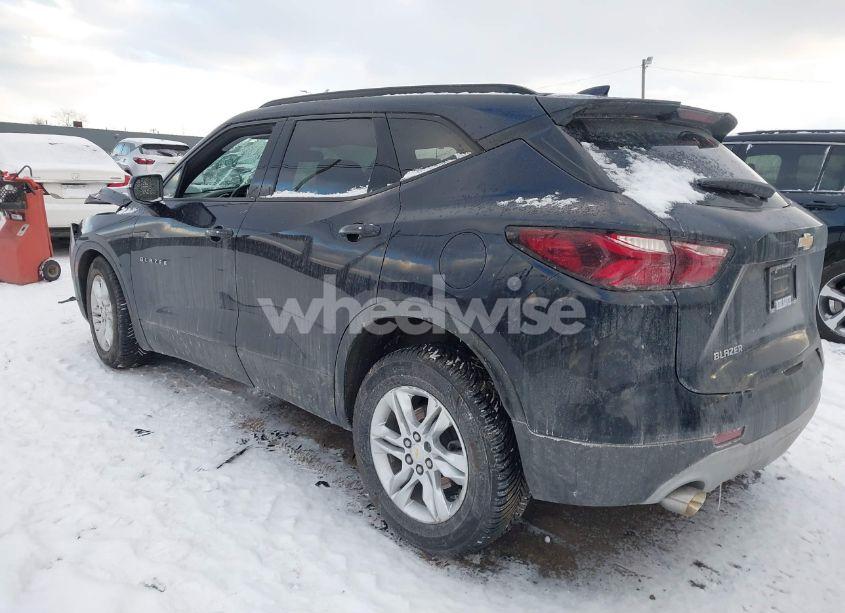 Photo 3 of 2020 Chevrolet Blazer FWD 2LT (VIN 3GNKBCRS5LS626513)