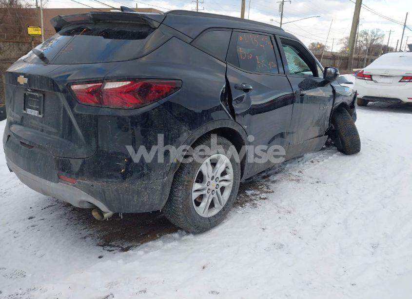 Photo 4 of 2020 Chevrolet Blazer FWD 2LT (VIN 3GNKBCRS5LS626513)