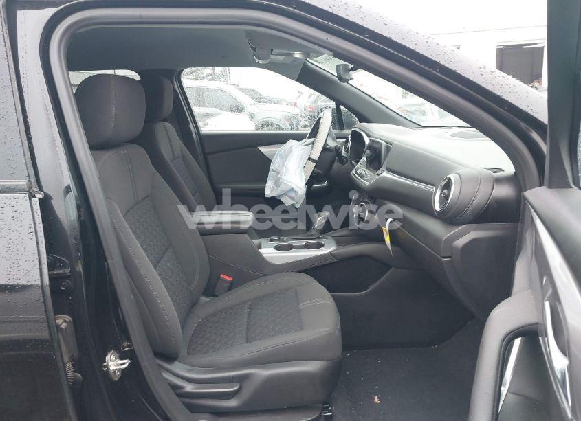 Photo 5 of 2021 Chevrolet Blazer FWD 2LT (VIN 3GNKBCRS5MS586001)