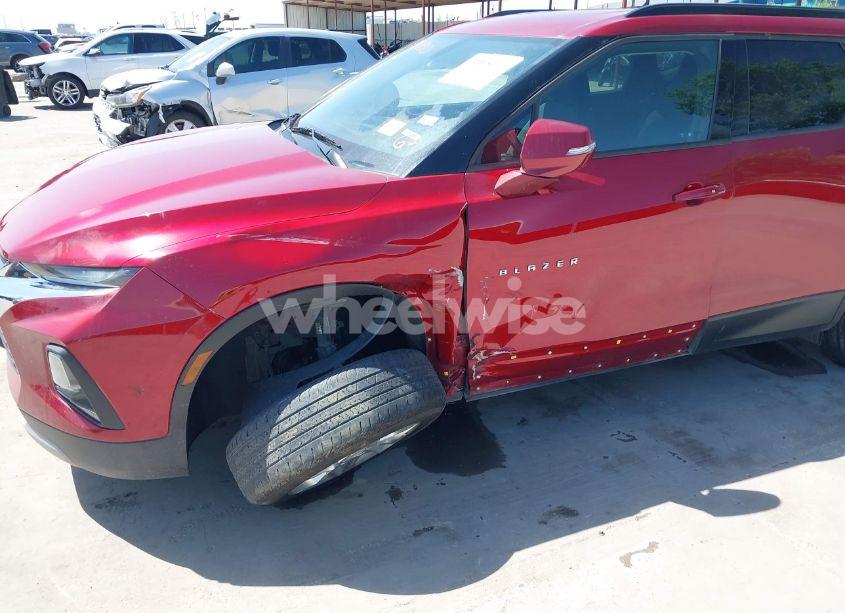 Photo 6 of 2019 Chevrolet Blazer (VIN 3GNKBCRS6KS643531)