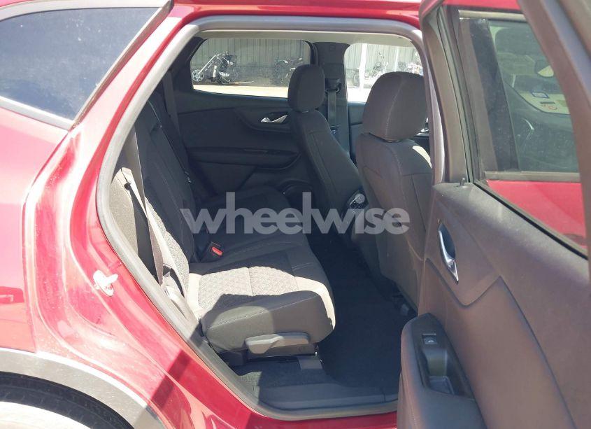 Photo 8 of 2019 Chevrolet Blazer (VIN 3GNKBCRS6KS643531)