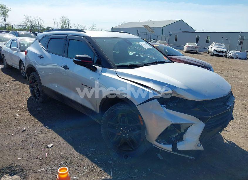 2021 Chevrolet Blazer FWD 2LT (VIN 3GNKBCRS6MS515096) main photo