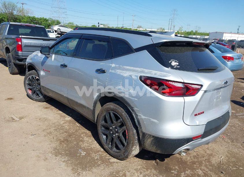 Photo 3 of 2021 Chevrolet Blazer FWD 2LT (VIN 3GNKBCRS6MS515096)