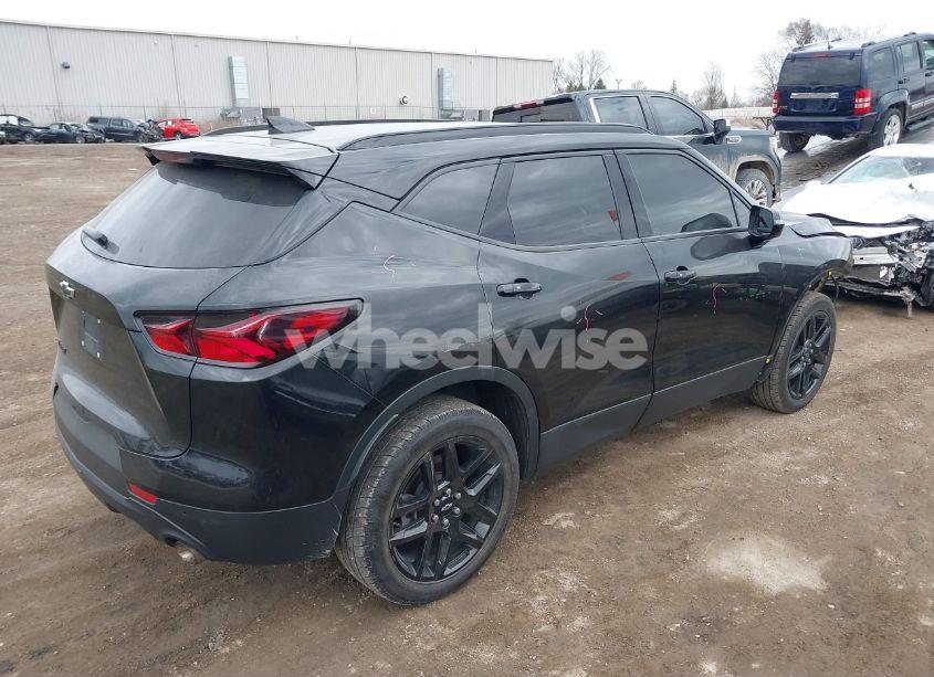 Photo 4 of 2021 Chevrolet Blazer FWD 2LT (VIN 3GNKBCRS6MS535395)