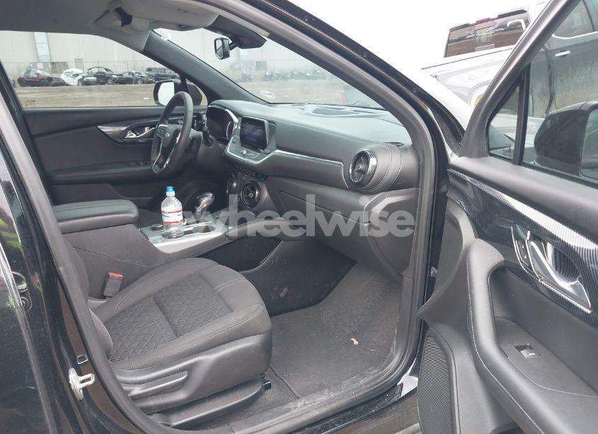 Photo 5 of 2021 Chevrolet Blazer FWD 2LT (VIN 3GNKBCRS6MS535395)