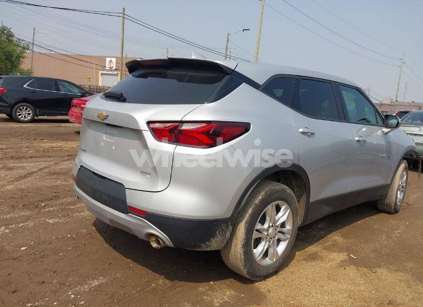 Photo 4 of 2021 Chevrolet Blazer FWD 2LT (VIN 3GNKBCRS6MS542248)