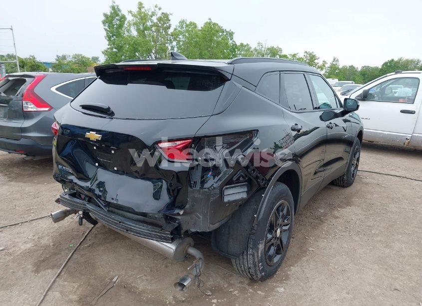 Photo 4 of 2021 Chevrolet Blazer FWD 2LT (VIN 3GNKBCRS6MS554917)