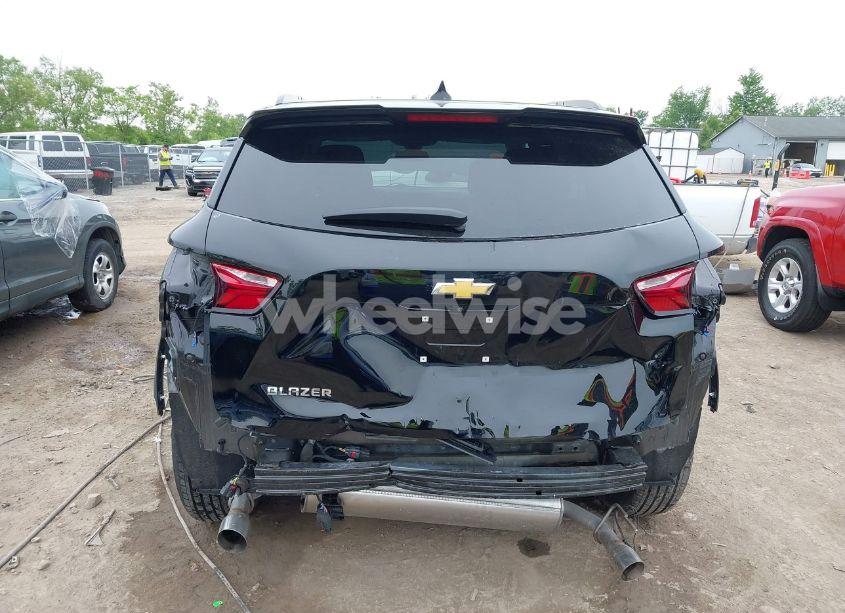 Photo 6 of 2021 Chevrolet Blazer FWD 2LT (VIN 3GNKBCRS6MS554917)