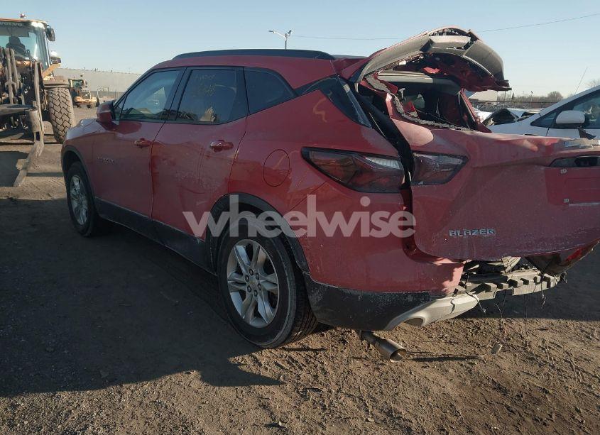 Photo 3 of 2021 Chevrolet Blazer FWD 2LT (VIN 3GNKBCRS6MS584144)