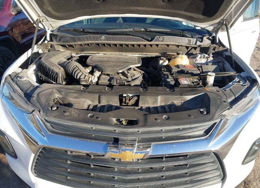 Photo 10 of 2019 Chevrolet Blazer (VIN 3GNKBCRS7KS621053)