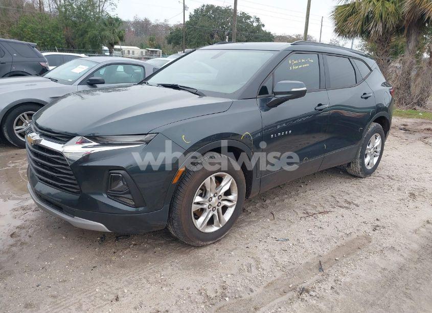 Photo 2 of 2019 Chevrolet Blazer (VIN 3GNKBCRS7KS660242)
