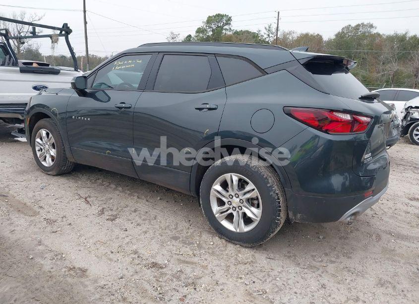 Photo 3 of 2019 Chevrolet Blazer (VIN 3GNKBCRS7KS660242)